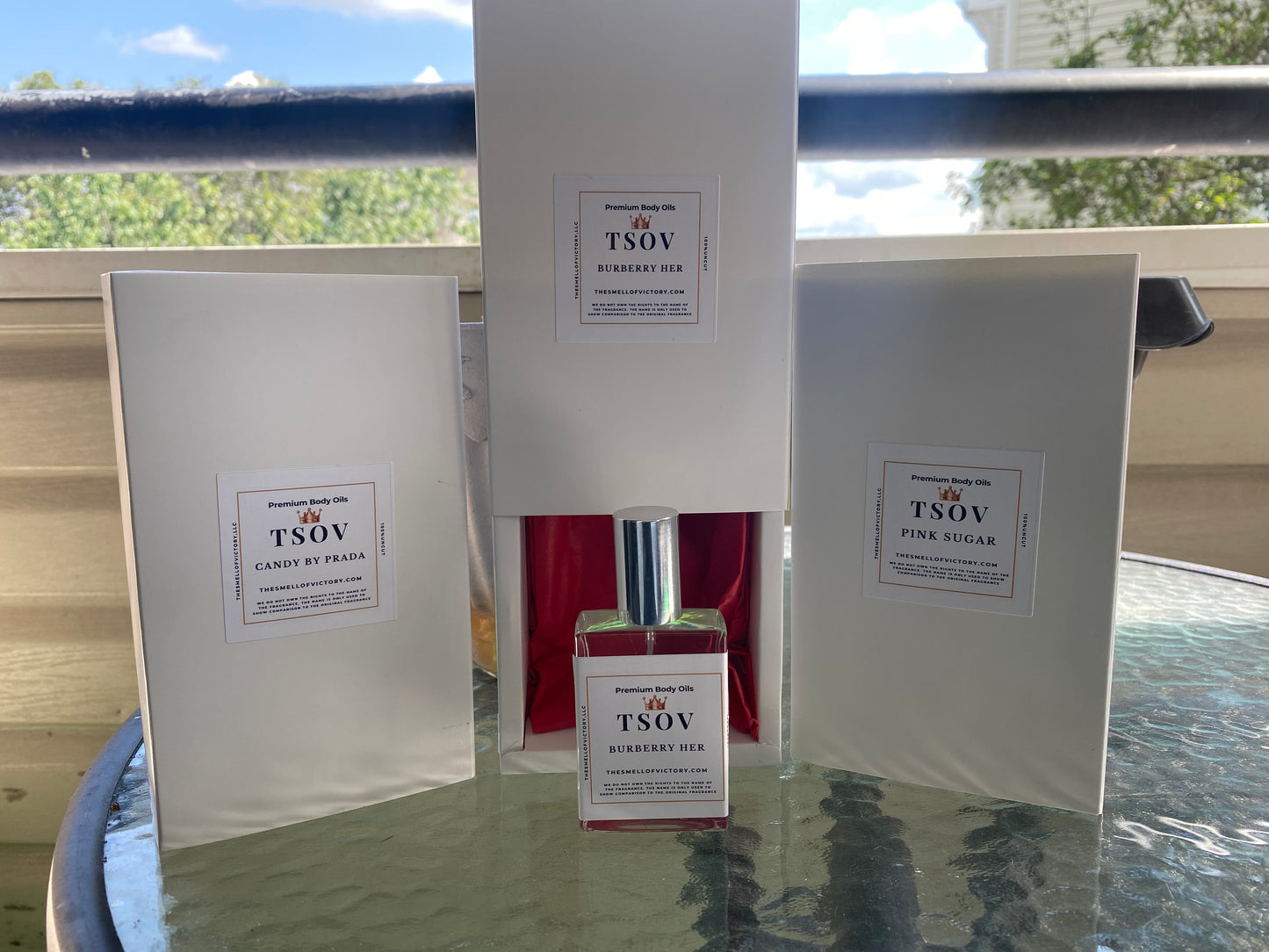 Compare to aroma of Jimmy Choo I Want Choo Perfume