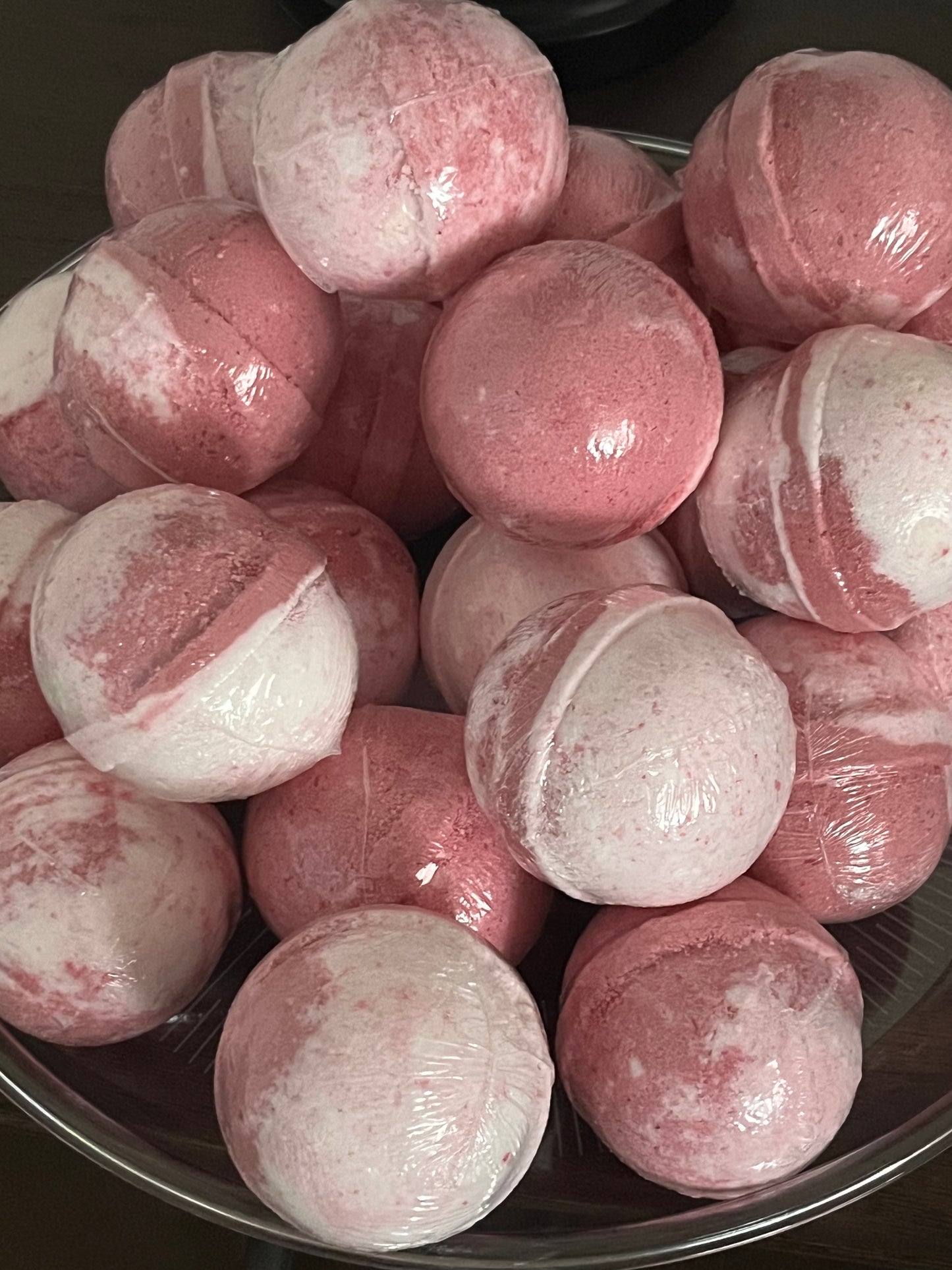 5oz. Strawberry Milkshake Bath Bombs